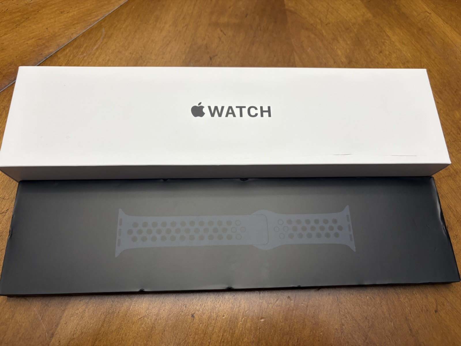 Apple Watch Series SE (2nd Gen) 44,Cellular Unlocked- 2 Bands (Reg + Nike Sport)