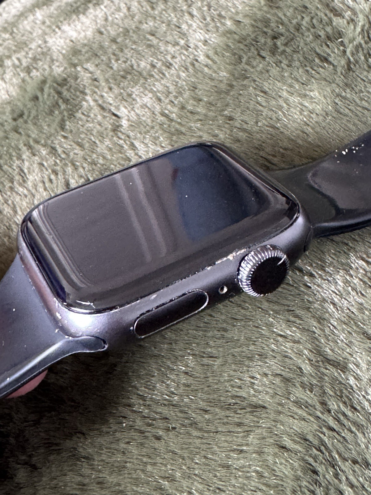 Apple Watch SE (1st Gen) 40mm GPS Space Gray – Battery 76% – Inclu. box + charge
