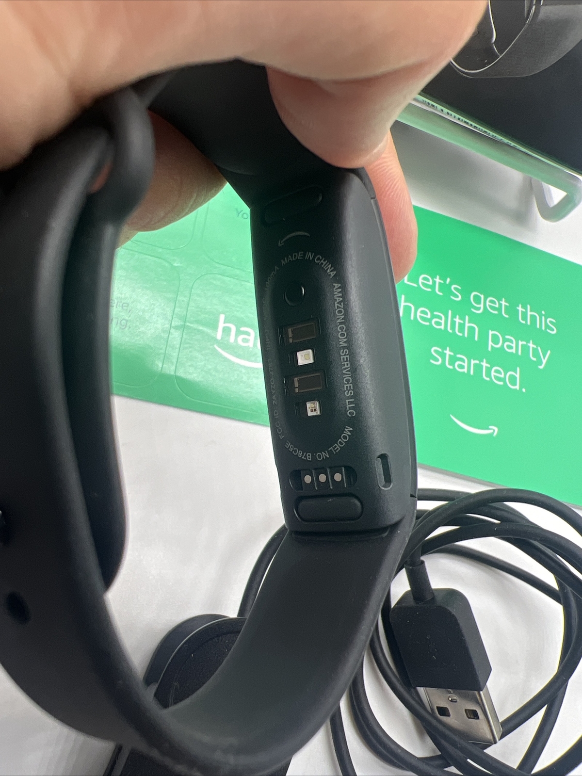 Amazon Halo View fitness tracker M/L. Tracking for heart rate, activity. VGC!