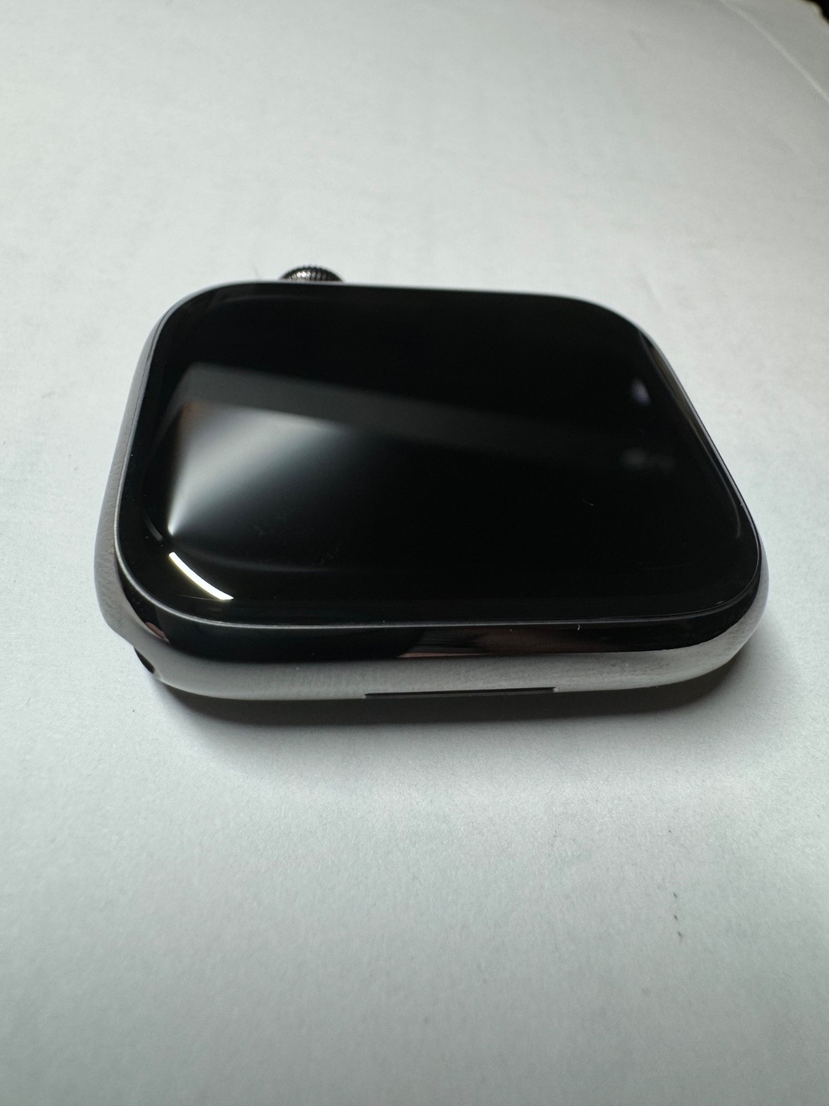 Apple Watch Series 7 45mm Graphite Stainless Steel with Milanese Loop