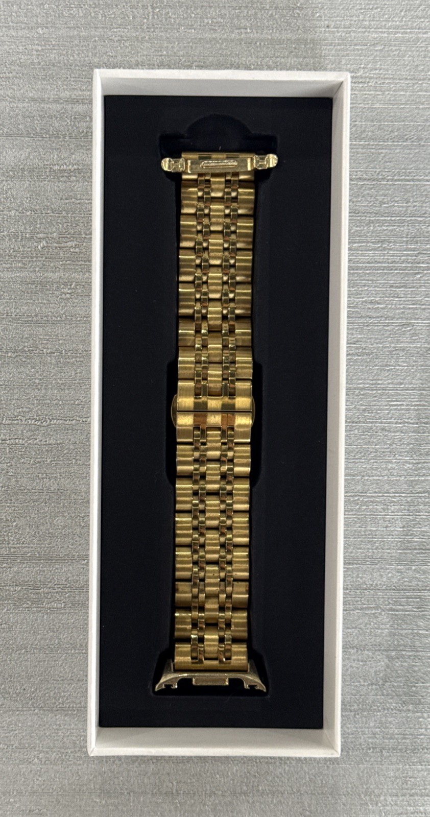 Samsung Galaxy Watch 8 Classic SM-L505U LTE 46MM Silver Case Gold Band + Box!