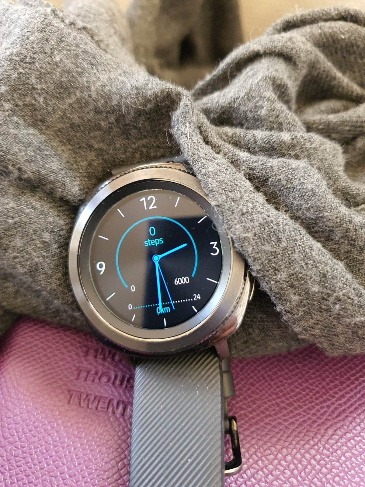 Samsung Gear Sport-44.6mm SM-R600, 1.2” Black- Unisex