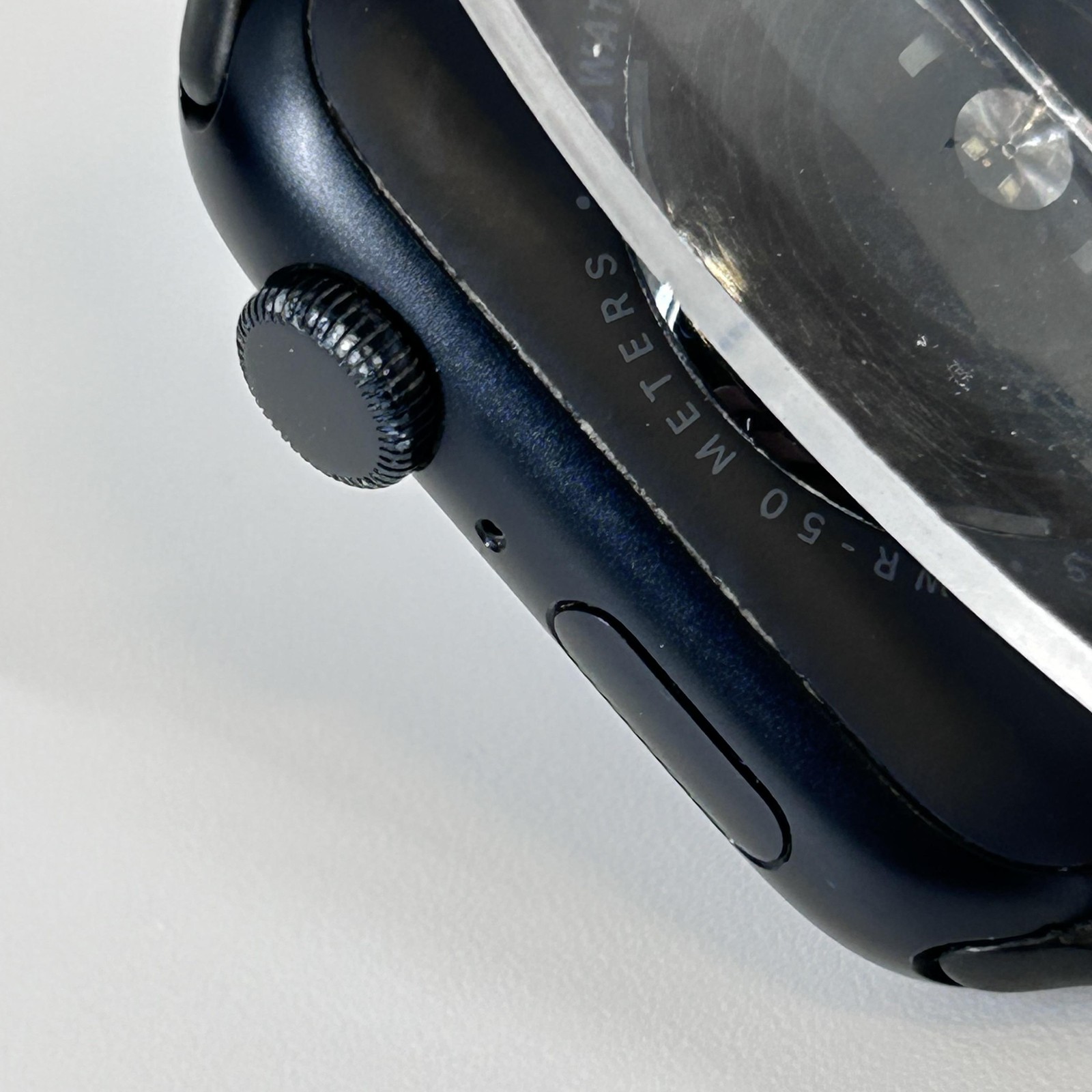 Apple Watch (SE) 2nd Gen. 44mm Black Aluminum (GPS) w/ Magnetic Link Band – Fair