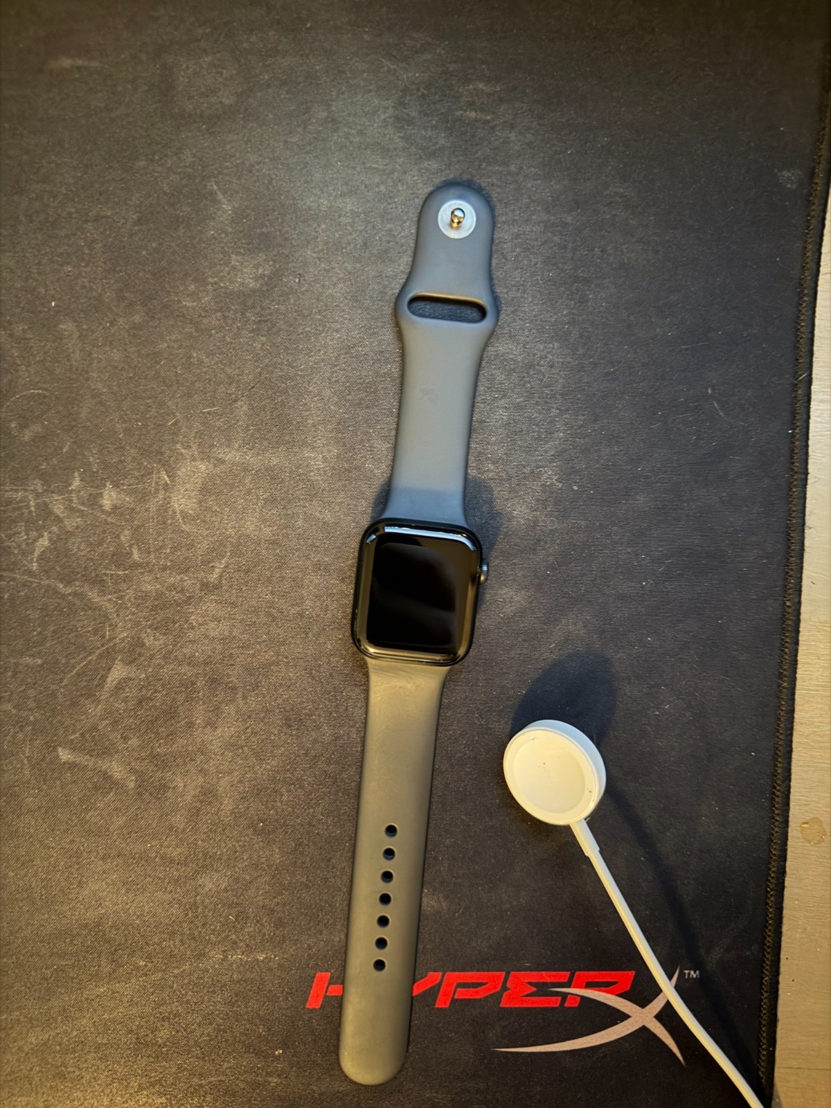 Apple Watch SE 2nd GEN 40mm Midnight Sport Band [BASICALLY NEW] 98% Battr Health