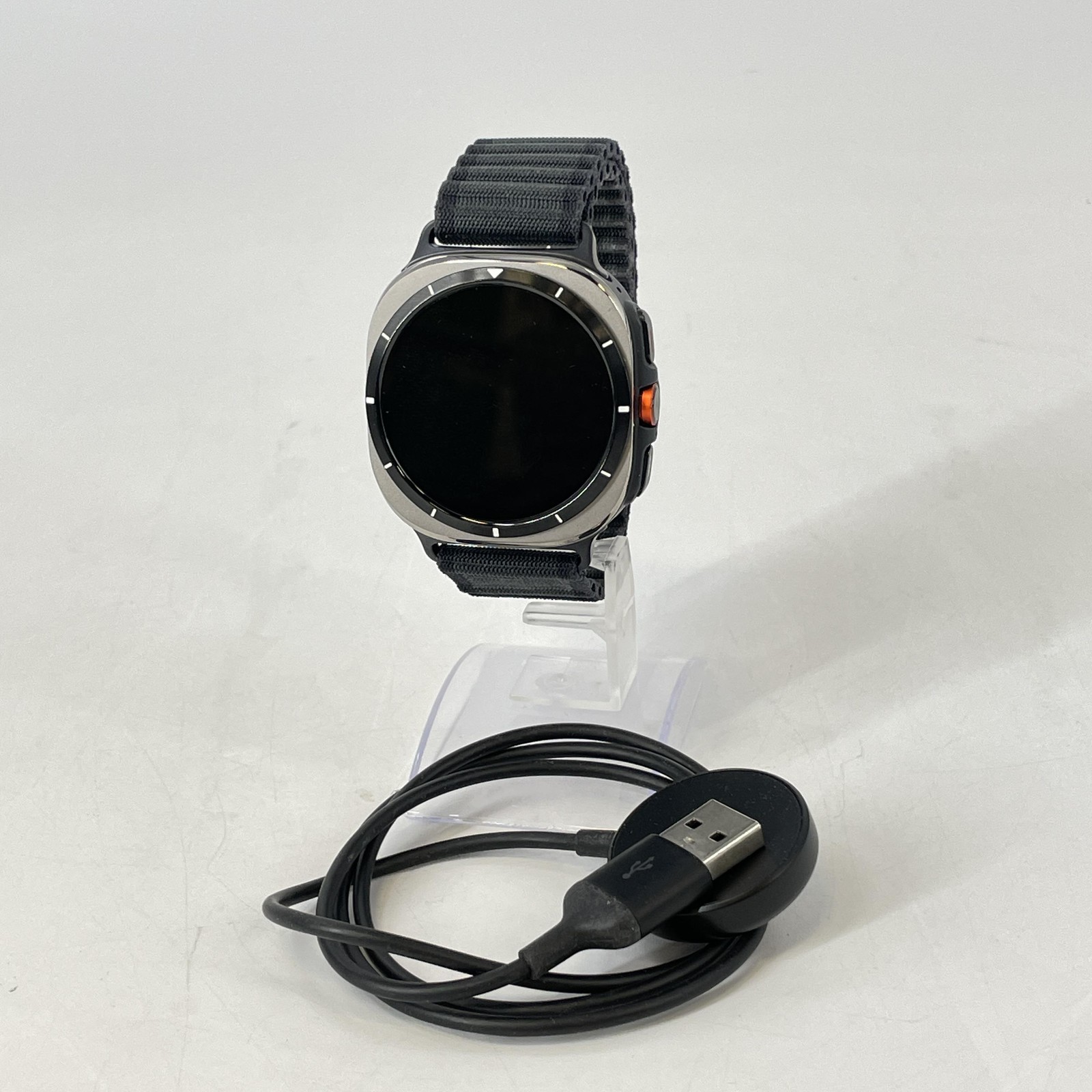 Samsung Galaxy Watch Ultra (2025) 47mm Silver Titanium (LTE) w/ Band – Excellent
