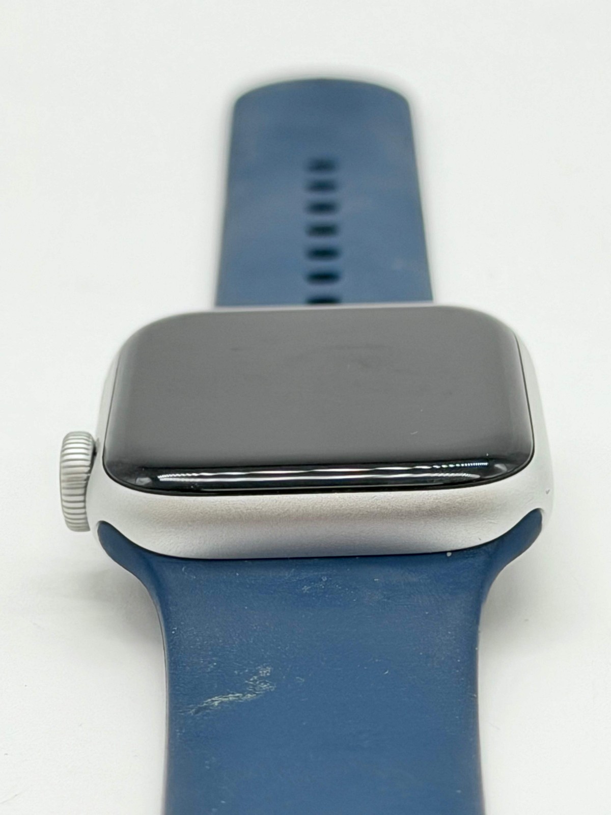 2020 Unlocked Apple Watch SE A2353 40mm Silver w/ Box