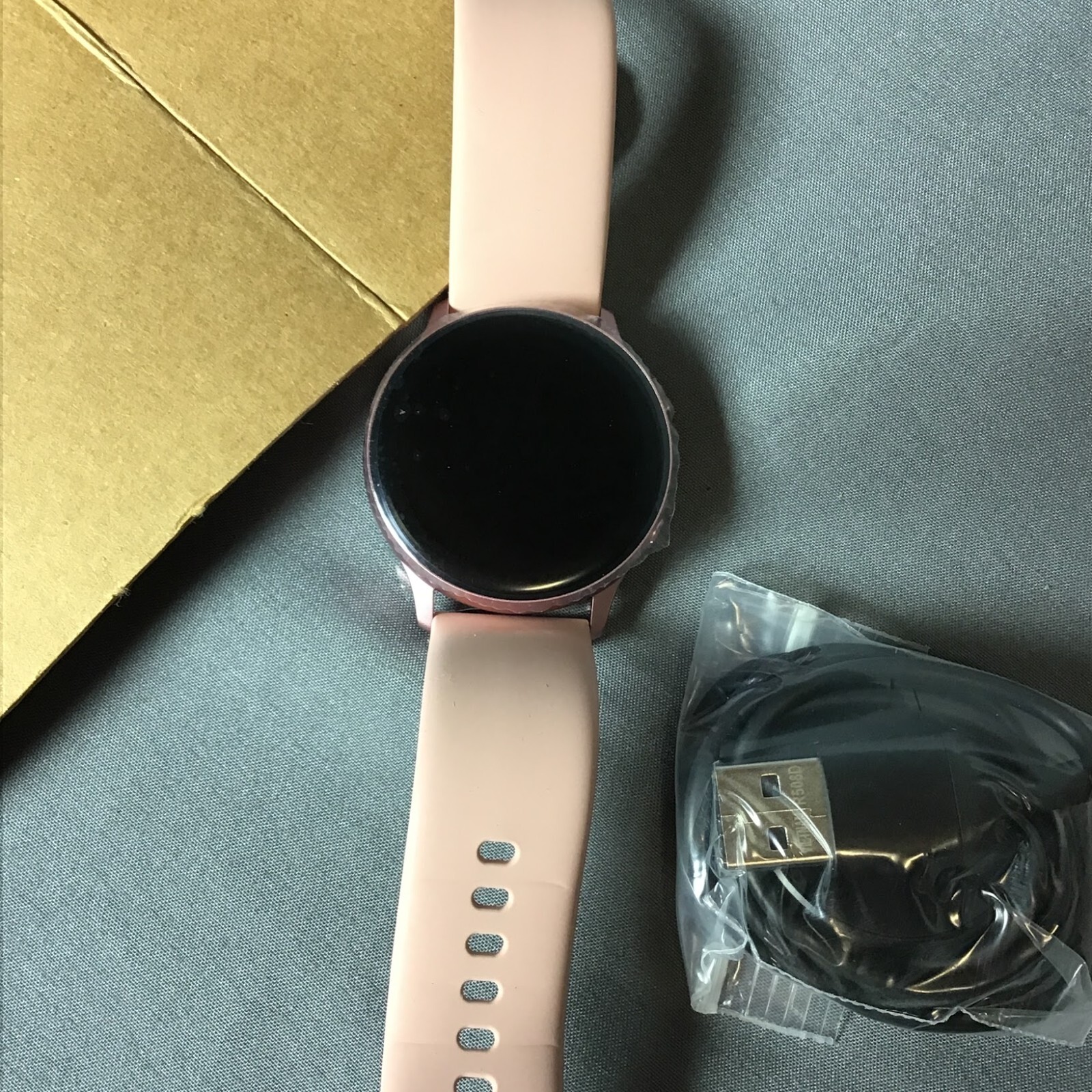 SAMSUNG Galaxy Watch Active 2 (40mm, GPS, Bluetooth) – Pink Gold (US Version)