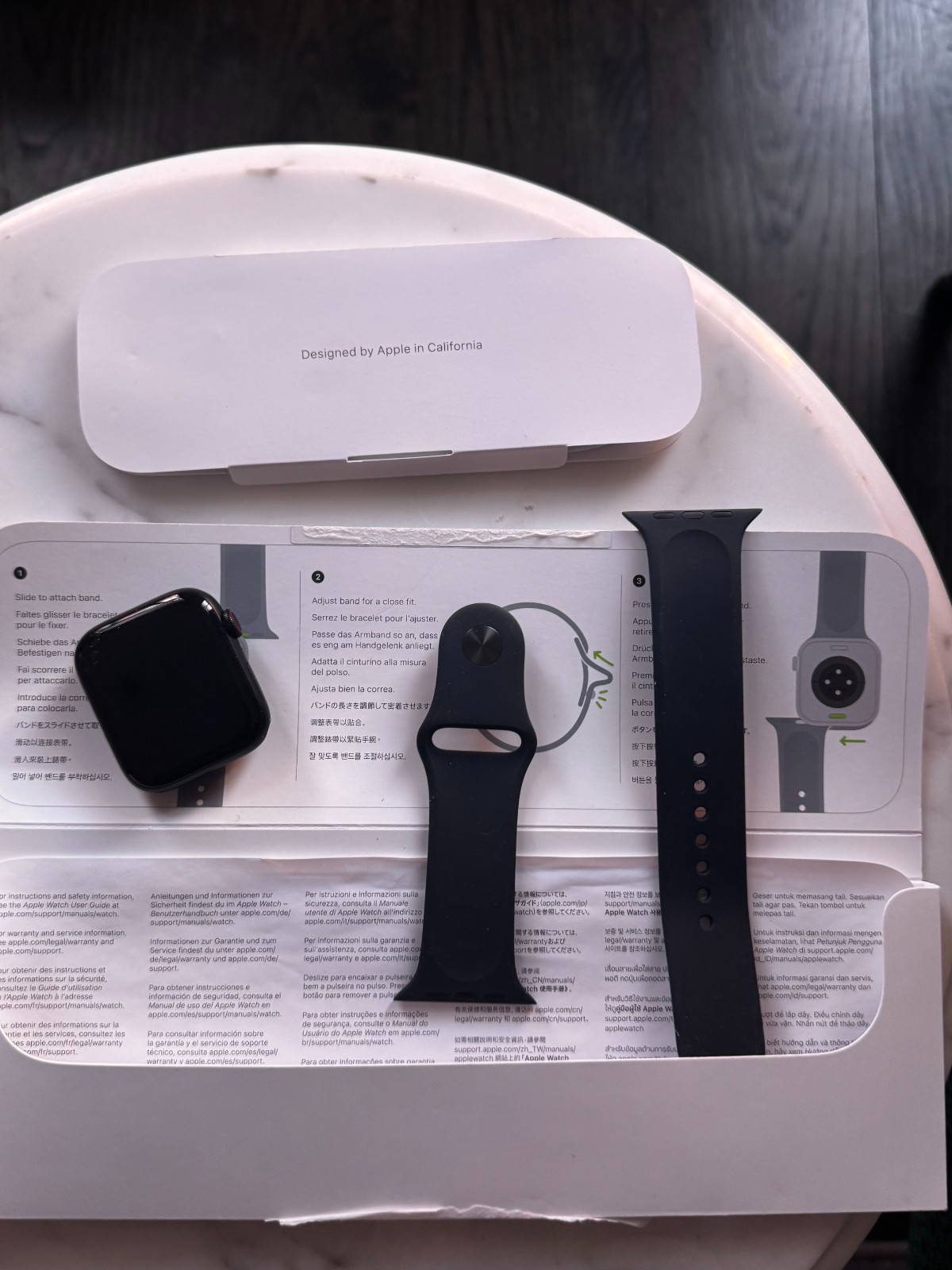 Selling 3 Brand New Apple Watches SE 2nd Gen 44mm GPS+LTE
