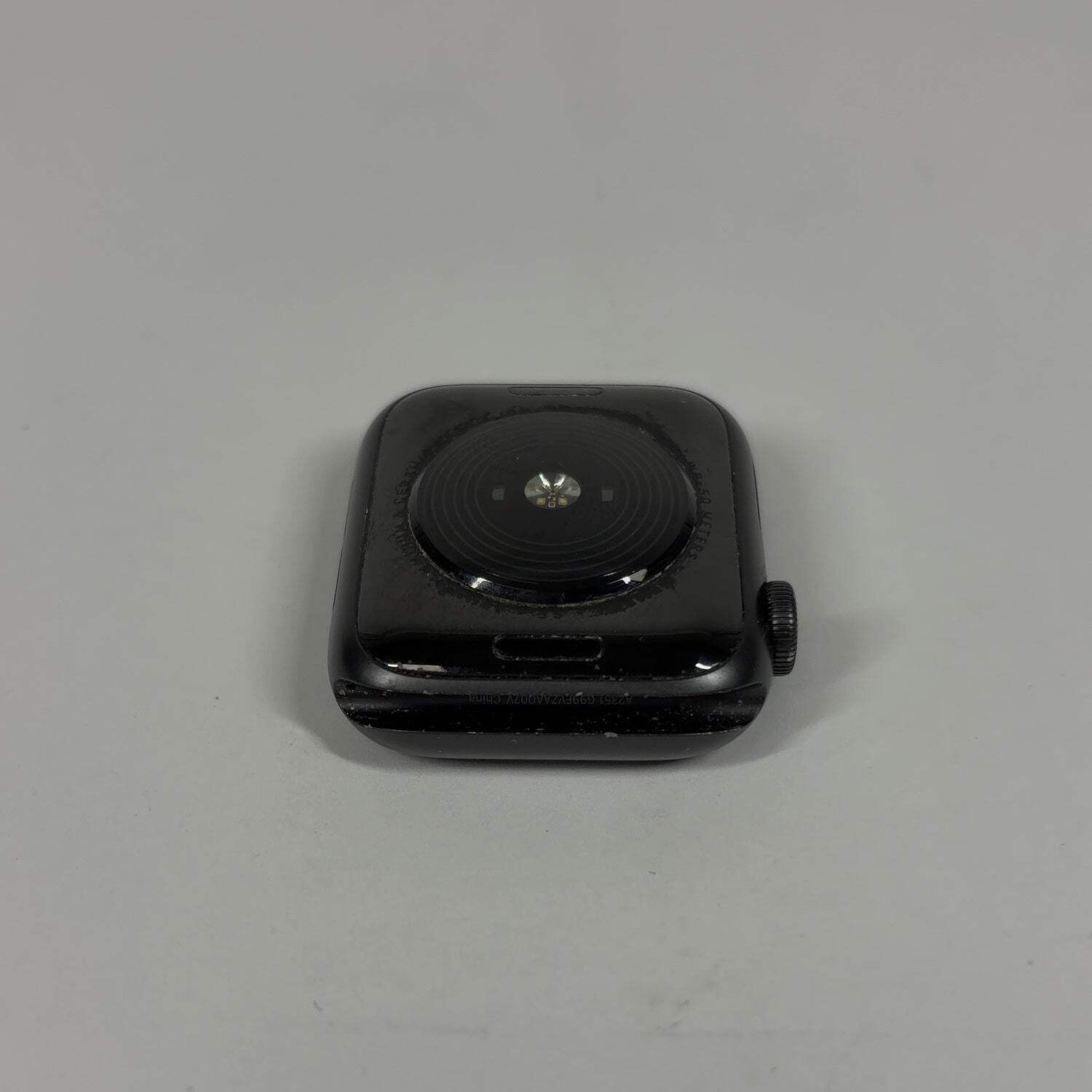 GPS Only Apple Watch SE 1st Gen 40MM Black Aluminum MYDP2LL/A Face Only