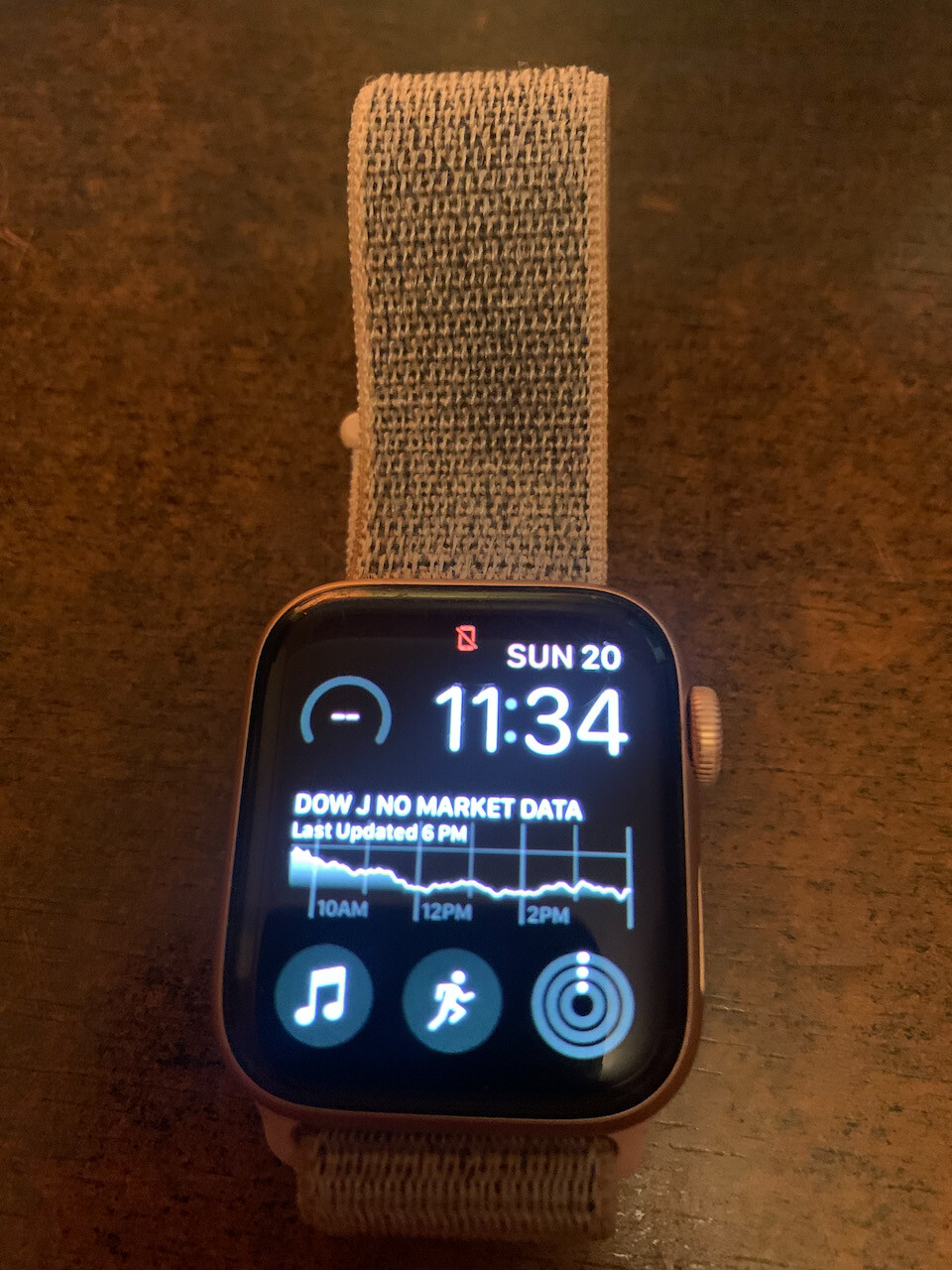 Apple Watch Series 4 – Rose Gold with Black Loop Band (GPS + Cellular) 40mm