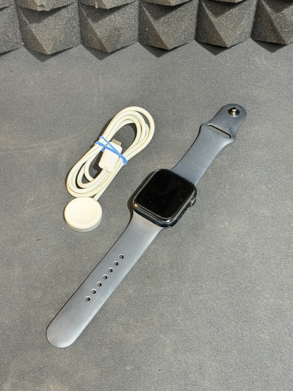 Apple Watch Series 7 45mm GPS Space Black With Sport Band