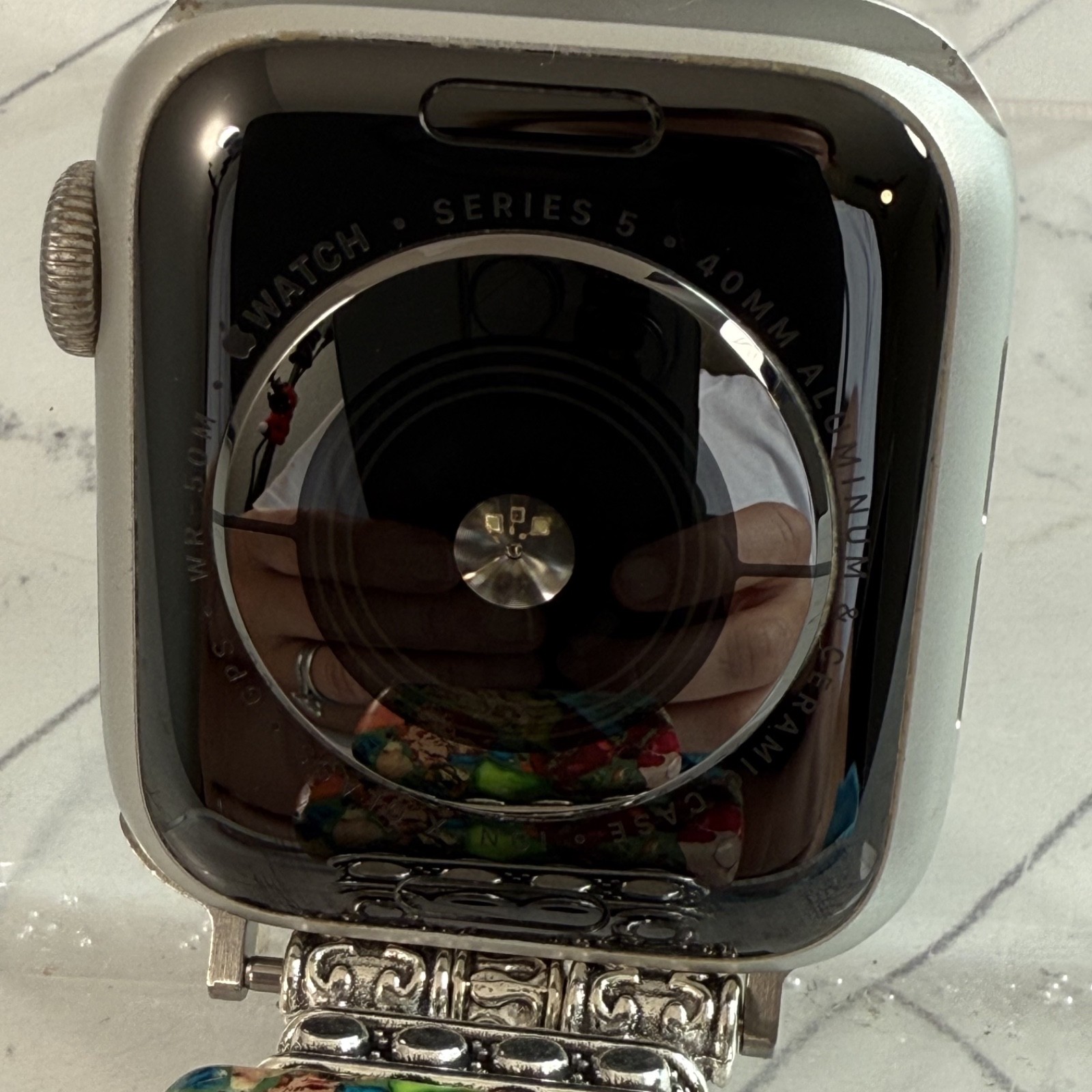 Apple Watch Series 5 40mm Silver GPS WiFi Smartwatch #H94