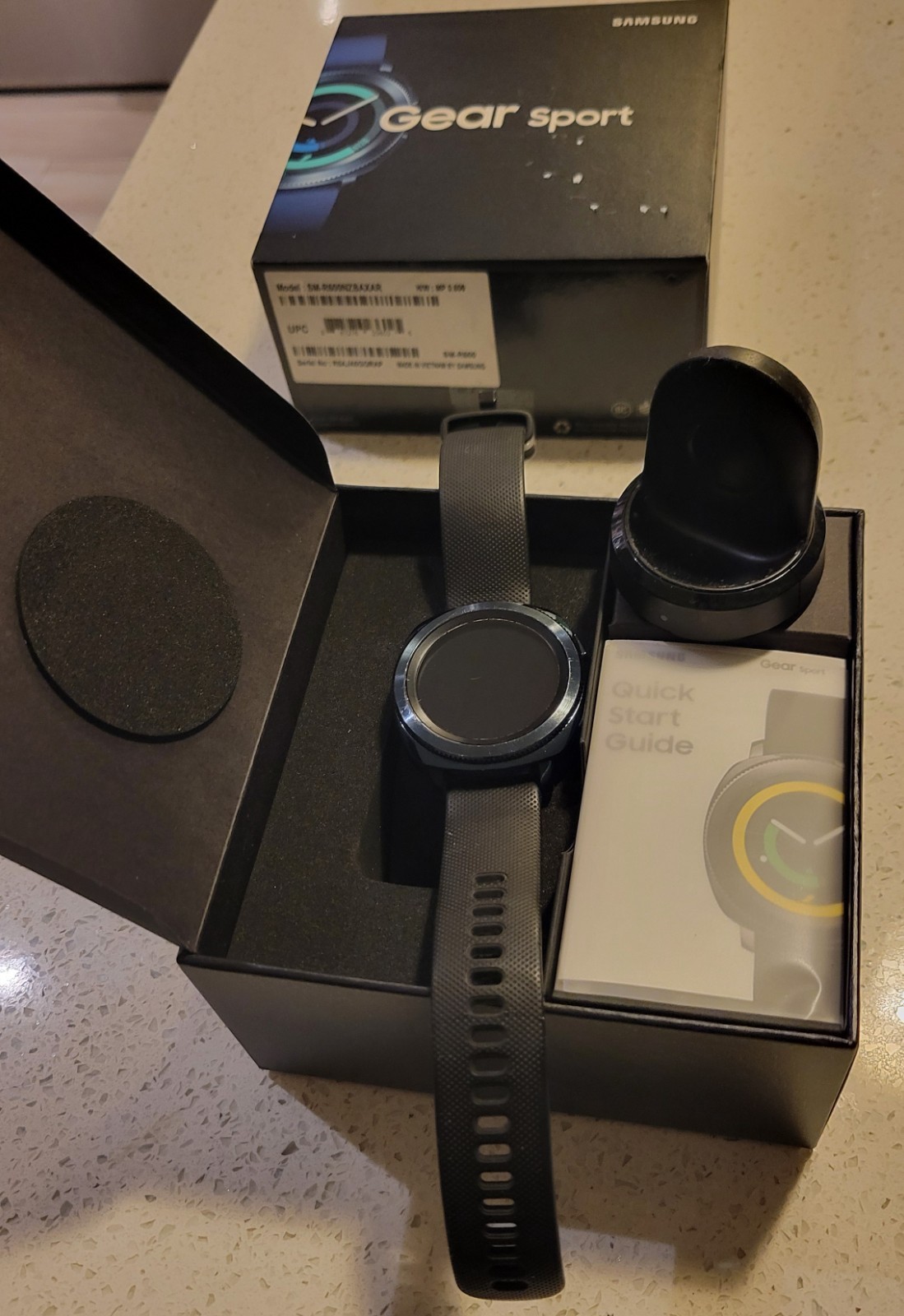 Samsung Gear Sport 44.6mm Black Case Silicone Band (needs battery)