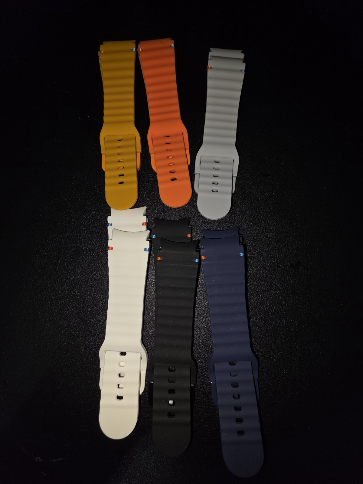 Samsung Galaxy Watch 7 With Extra Bands