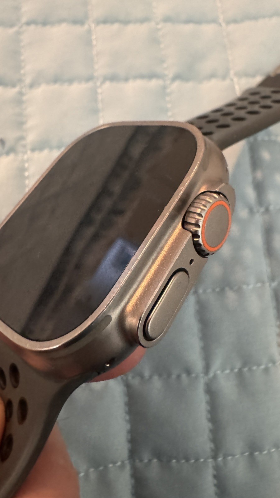 Apple Watch Ultra 49mm GPS+Cellular 32GB Silver Titanium MNHC3LL Gen 1 + 3 bands