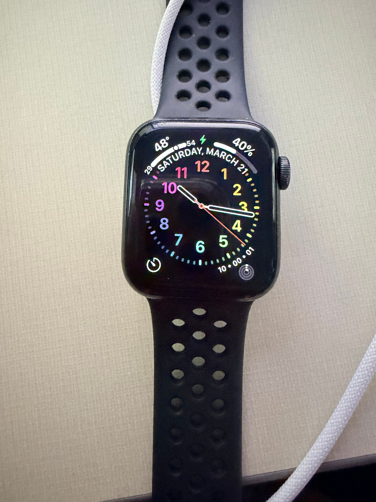 Apple Watch SE Nike 40mm Gray Aluminum Case Smartwatch MKQ33LL/A USED