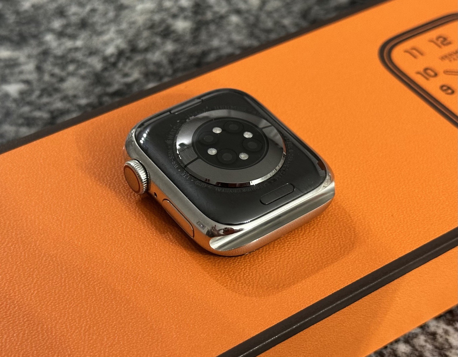 Apple Watch Hermes Series 7 41 mm Silver Stainless Steel 98% battery !!