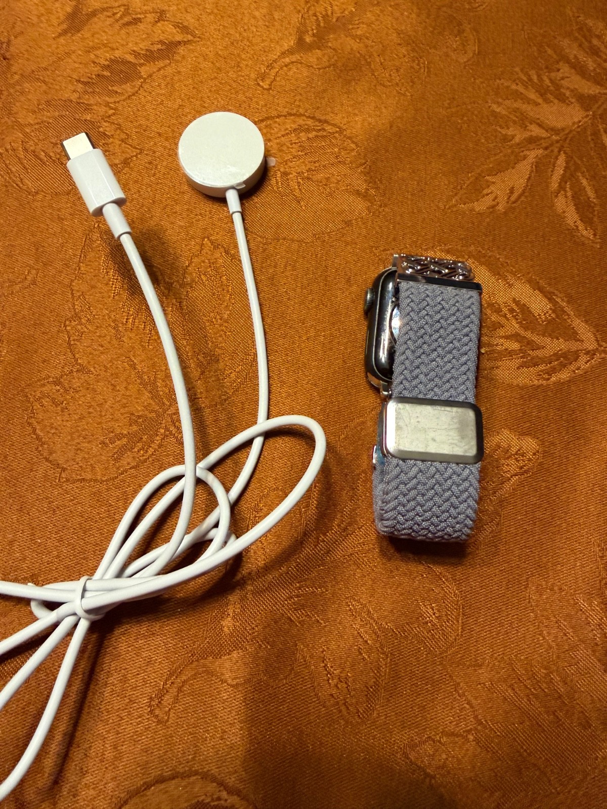 apple watch series 6 40mm Aluminum & ceramic case GPS Magnetic band include