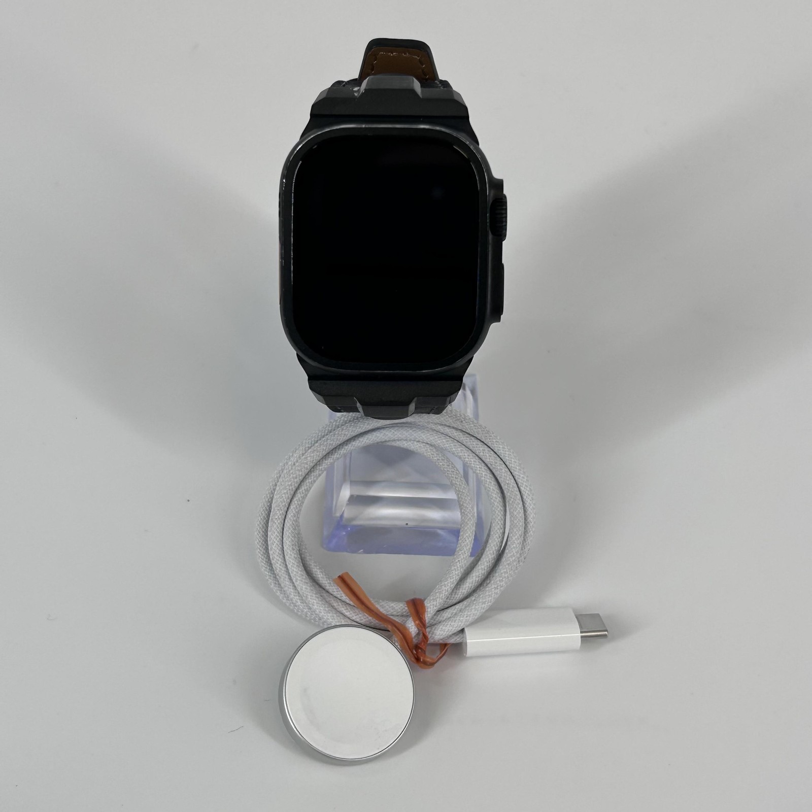Apple Watch (Ultra 3) 49mm Black Titanium (LTE) w/ Black Leather Band – Good