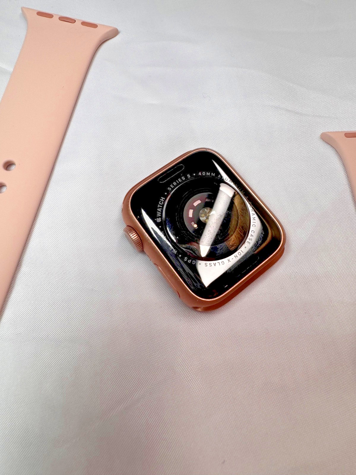 Apple Watch Series 5 40mm Gold Aluminum – Pink & Blue Bands