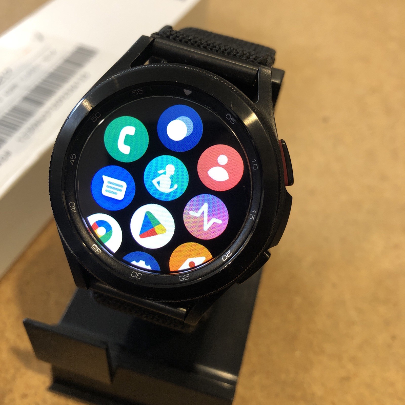 Samsung Galaxy Watch 4 Classic 42mm Stainless Steel Smartwatch R880 Black M/L