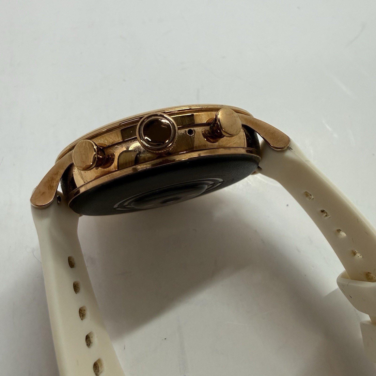Fossil Gen 6 Smartwatch Rose Gold White Silicone Band Touchscreen Android iPhone