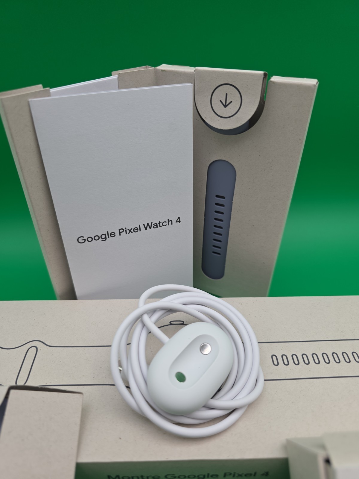 ***Google Pixel Watch 4 (45mm) Wi-Fi Moonstone Color Band