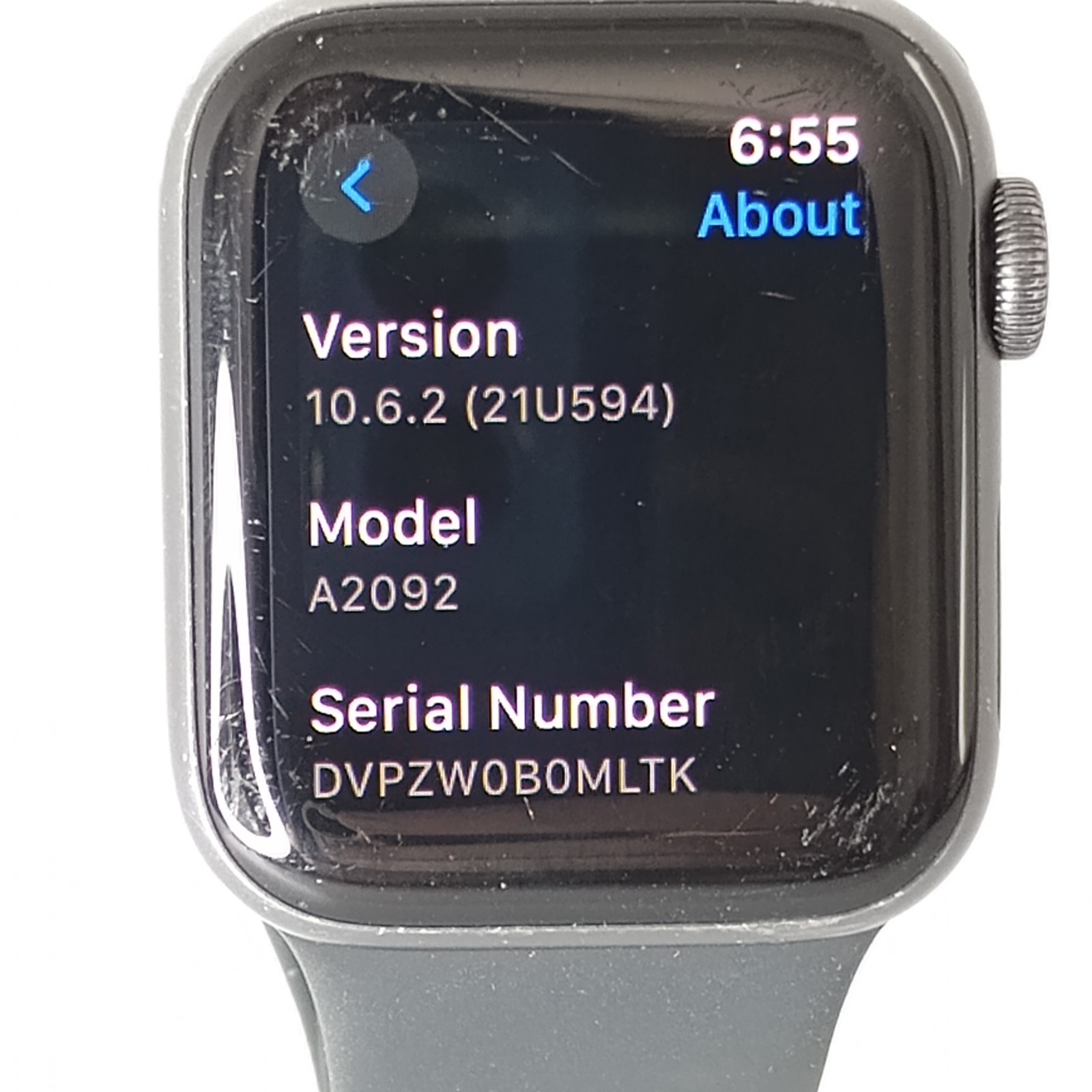 Apple Watch Series 5 40mm Space Gray 90% Battery smartwatch Bundle Unlocked