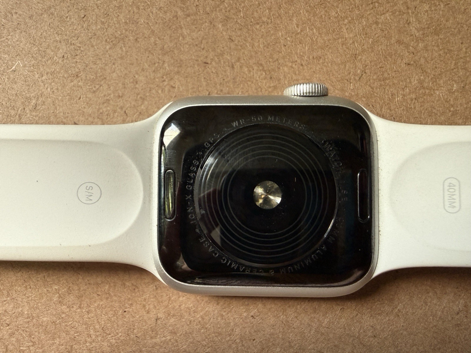 Apple Watch Series 6 A2351 40mm Silver Aluminum White Band 32GB