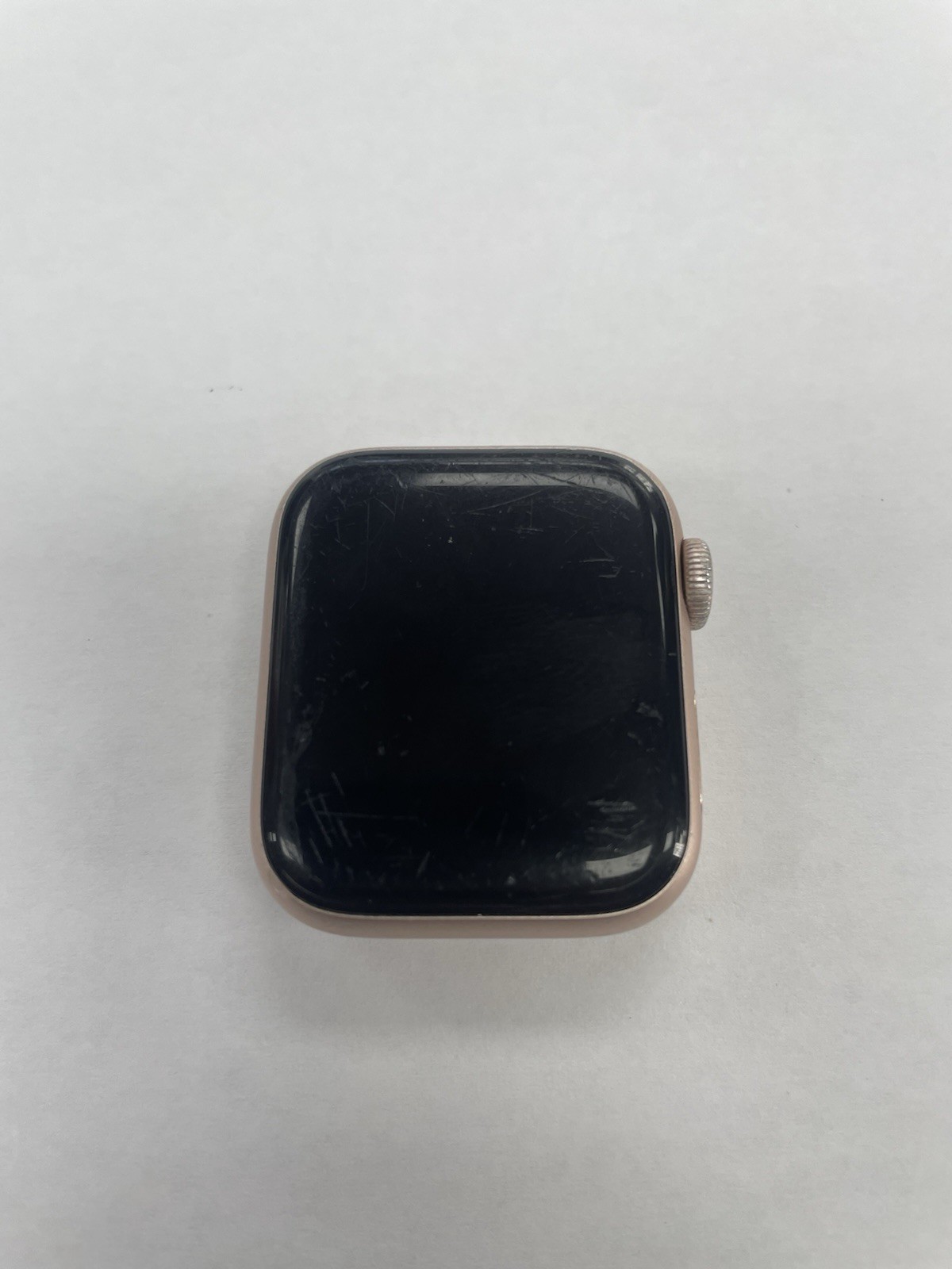 Apple Watch Series 5 40mm Aluminum Gold, Fair Condition. Price To Sell!