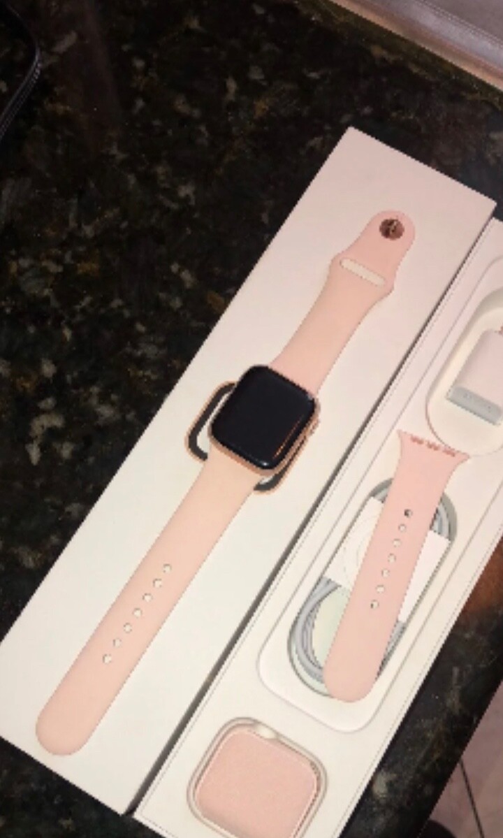 Apple Watch Series 5 40mm Gold Case with Pink Aluminum Band (MWWP2LL/A)