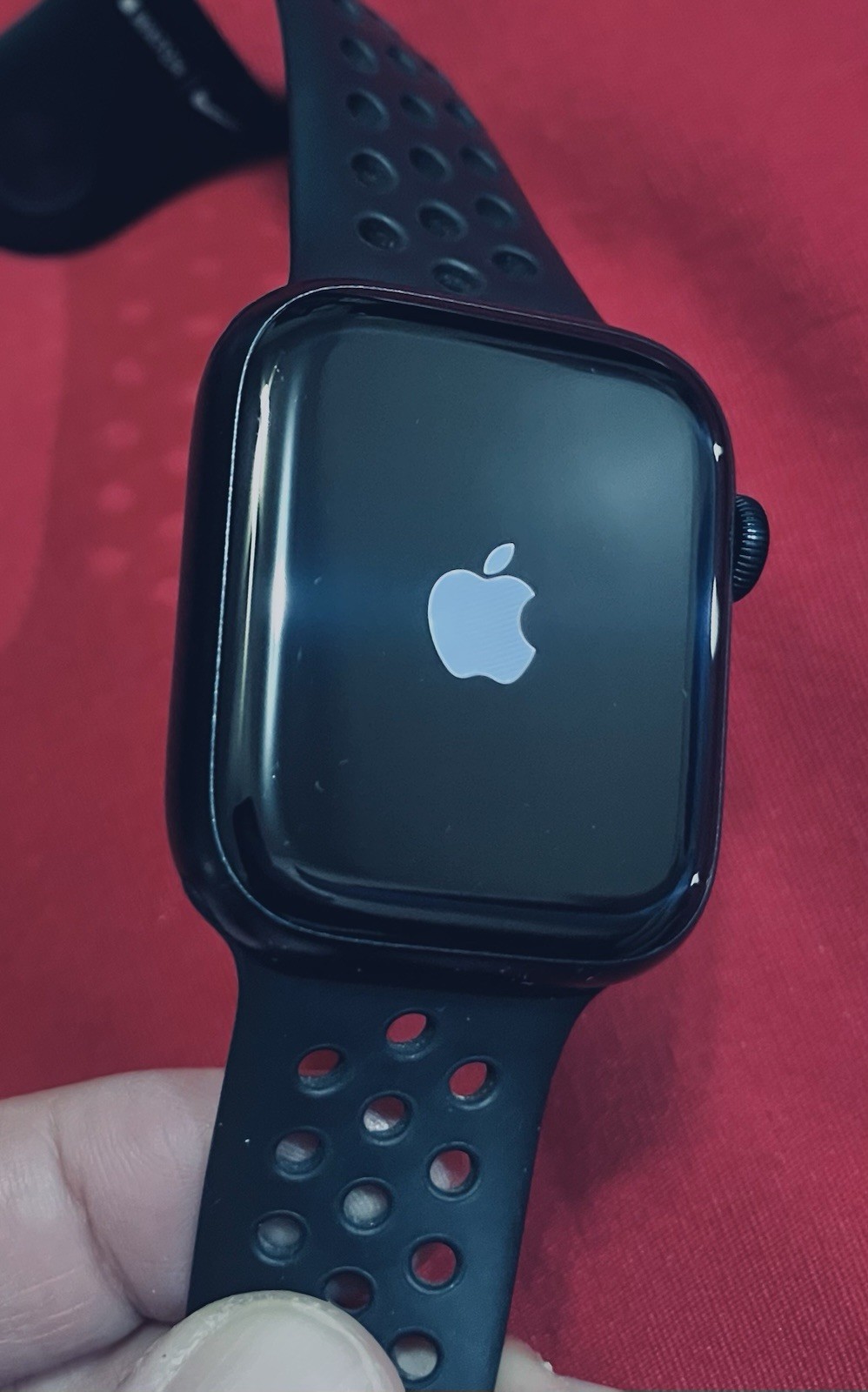 Apple Watch 45mm Series 8 in mint condition, With extra OEM silicone straps
