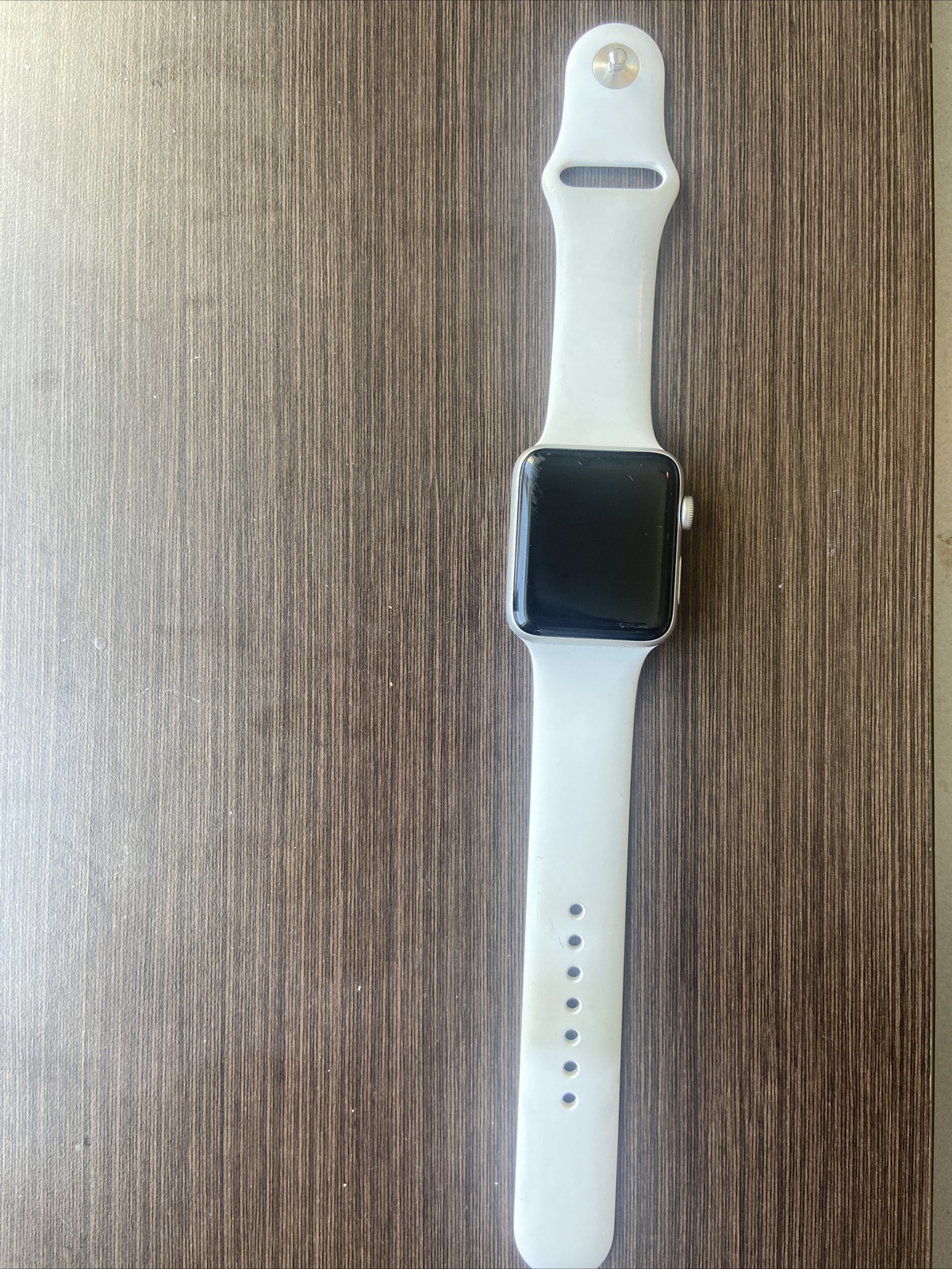 Apple Watch Series 3 GPS 42mm Silver Aluminum Case White Sport Band – MTF22LL/A