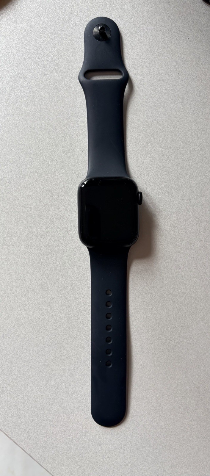 Unlocked Apple Watch SE 3 40MM Starlight Aluminum Black Sport Band MEP64LW/A