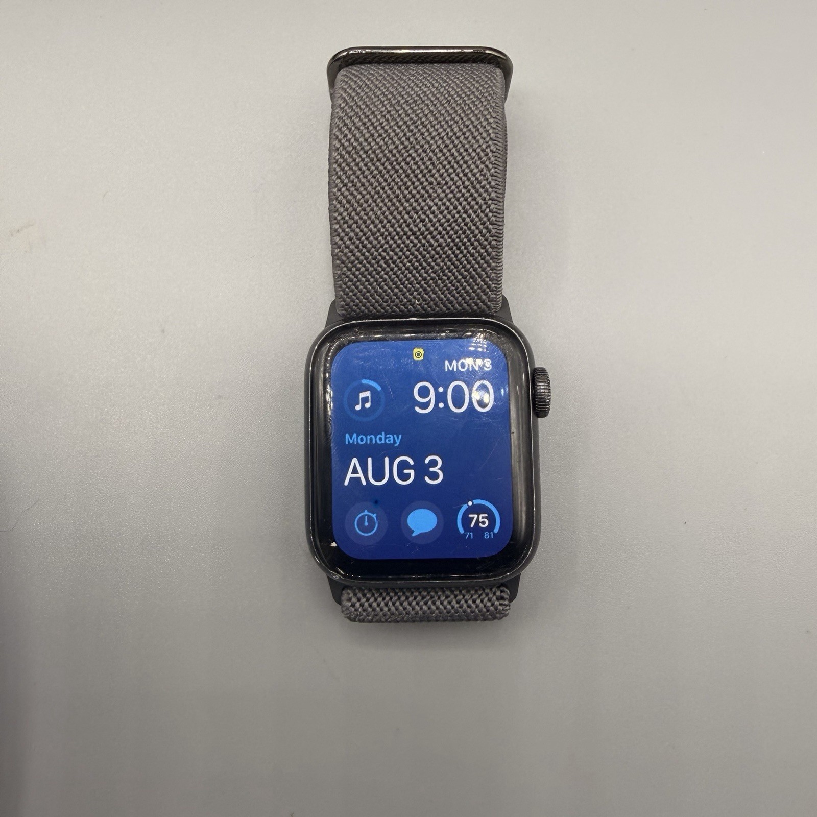 Apple Watch SE 1st Gen 40MM Space Gray GPS
