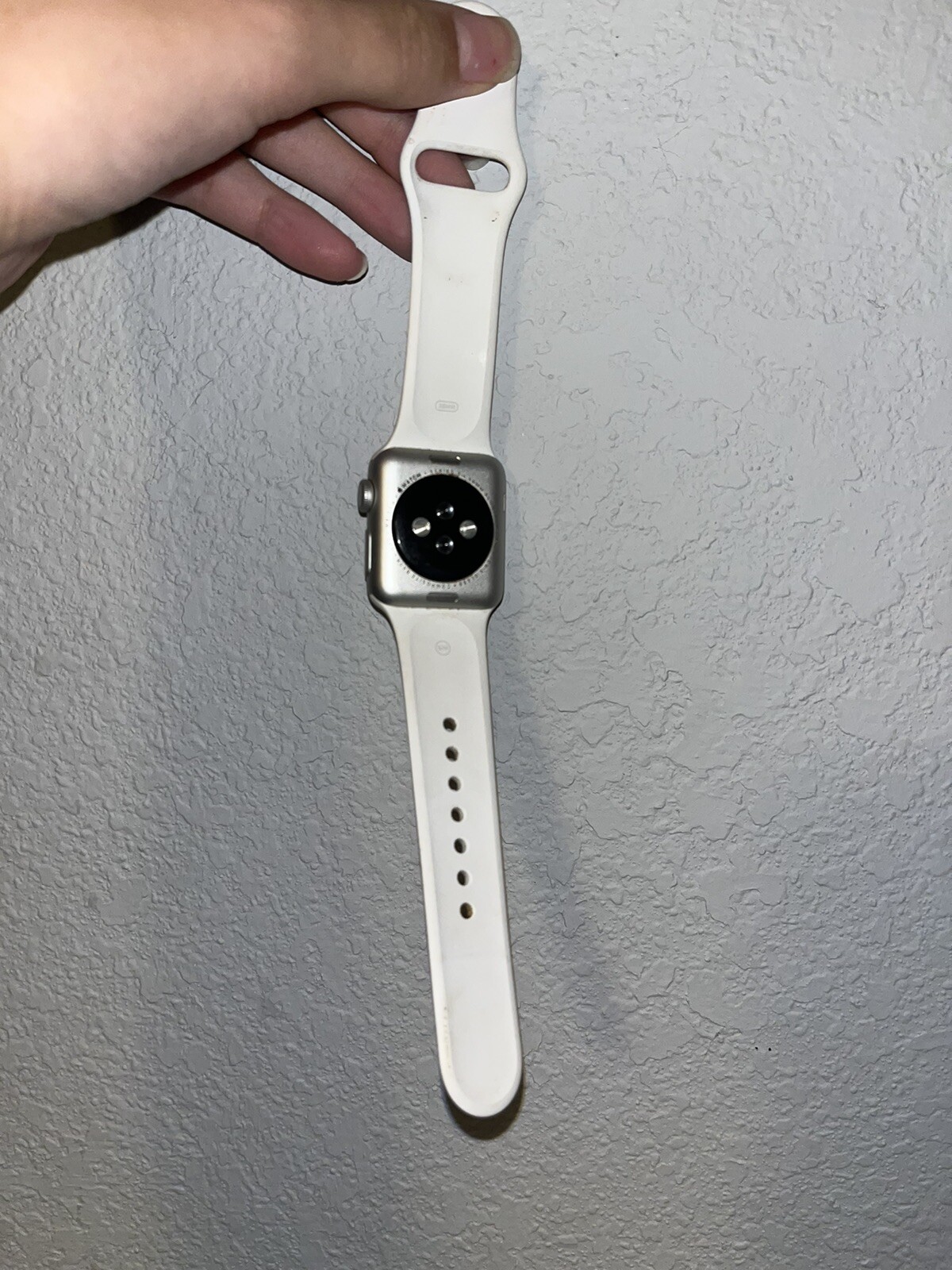 Apple Watch Series 3 38 mm Silver Aluminum Case White Sport Band Smartwatch -…