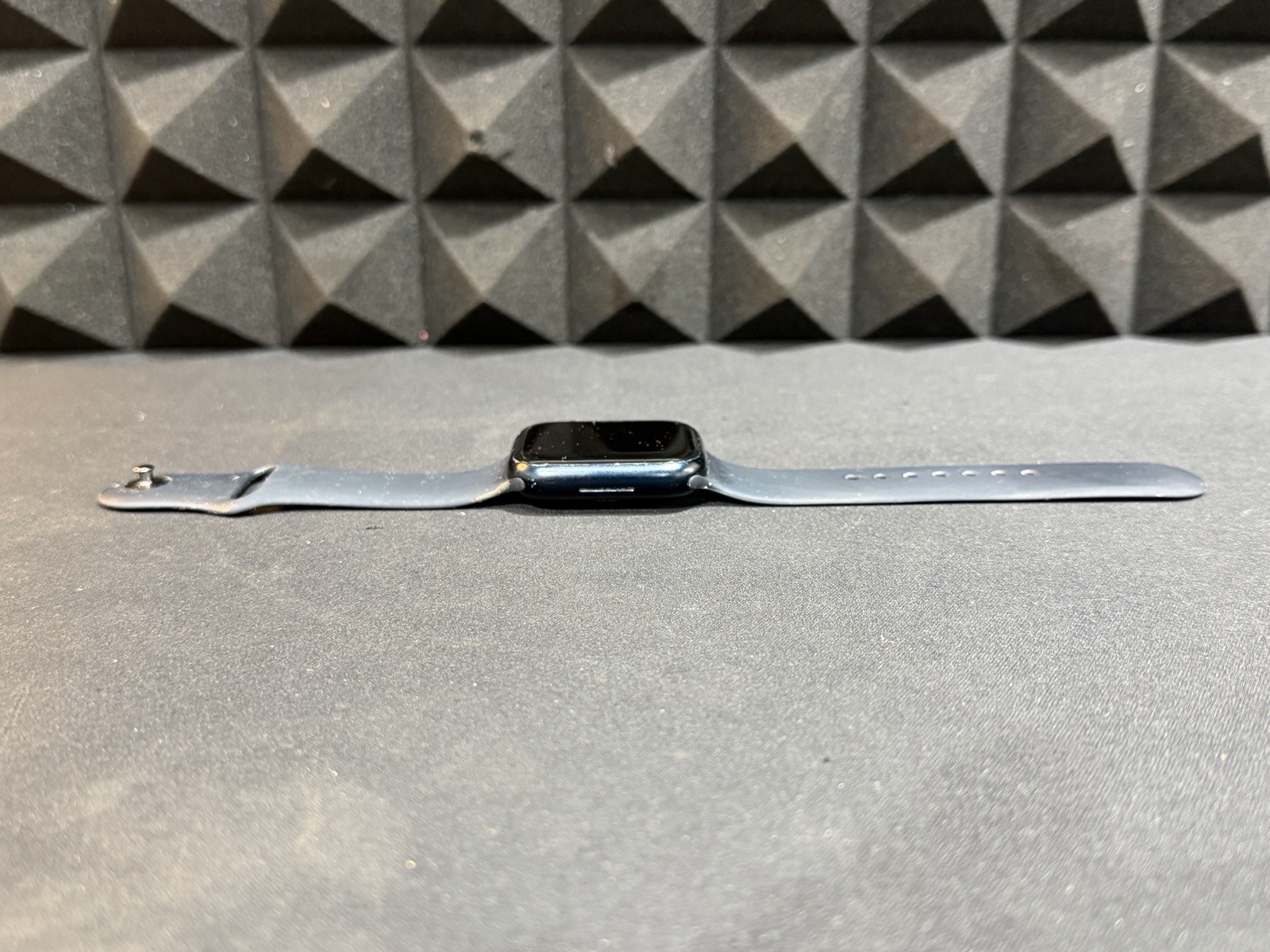 Apple Watch Series 7 45mm GPS Space Black With Sport Band