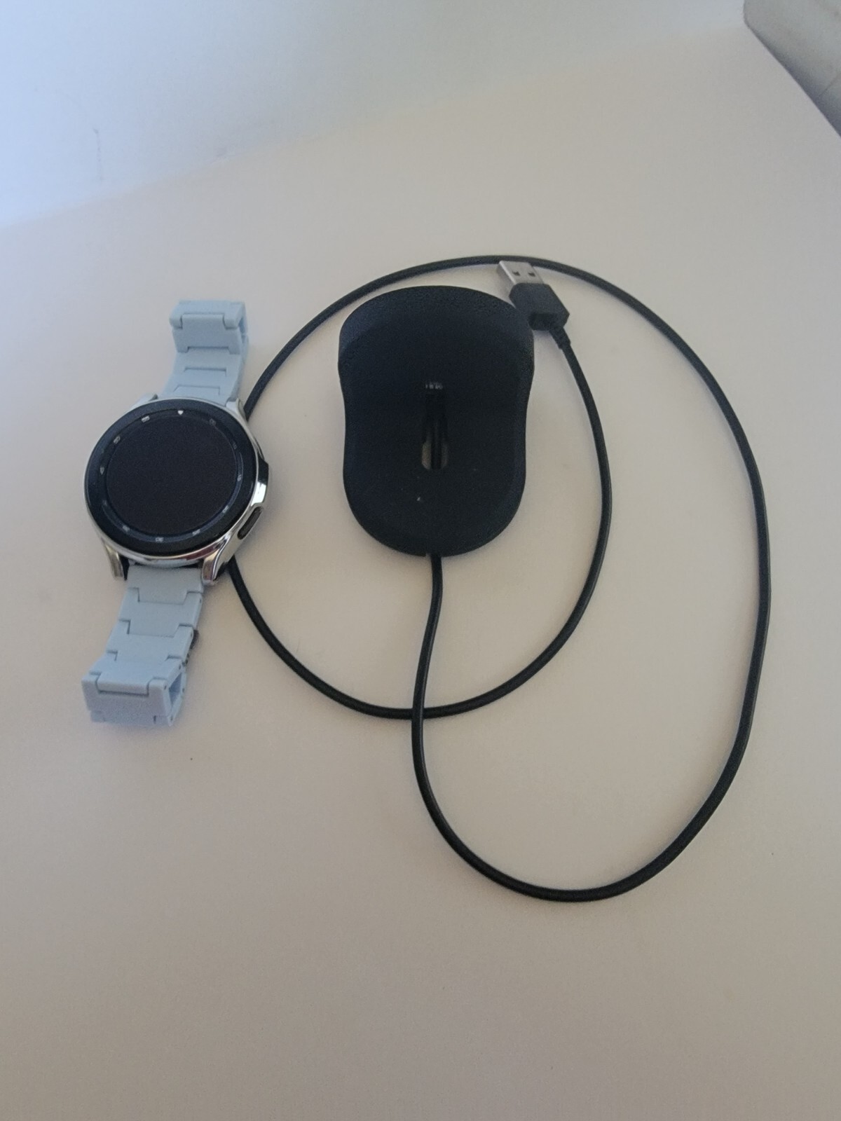 Samsung Galaxy Stainless Steel Watch 4 Classic (2E4R) W/Light Blue Band
