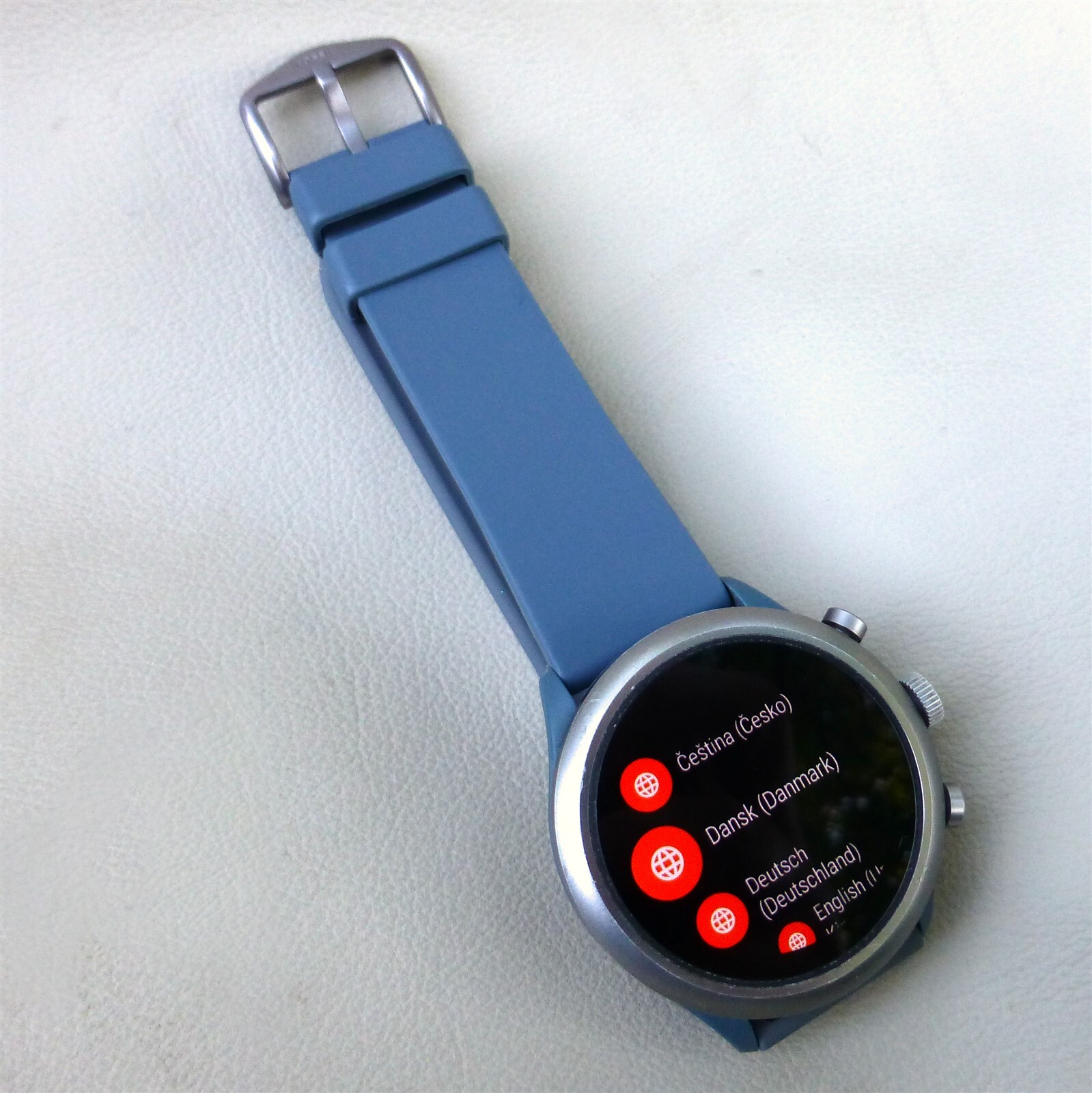 NO GPS FTW4021 Fossil Sport men’s 43mm Silicone Fitness Smartwatch Gray Bundle