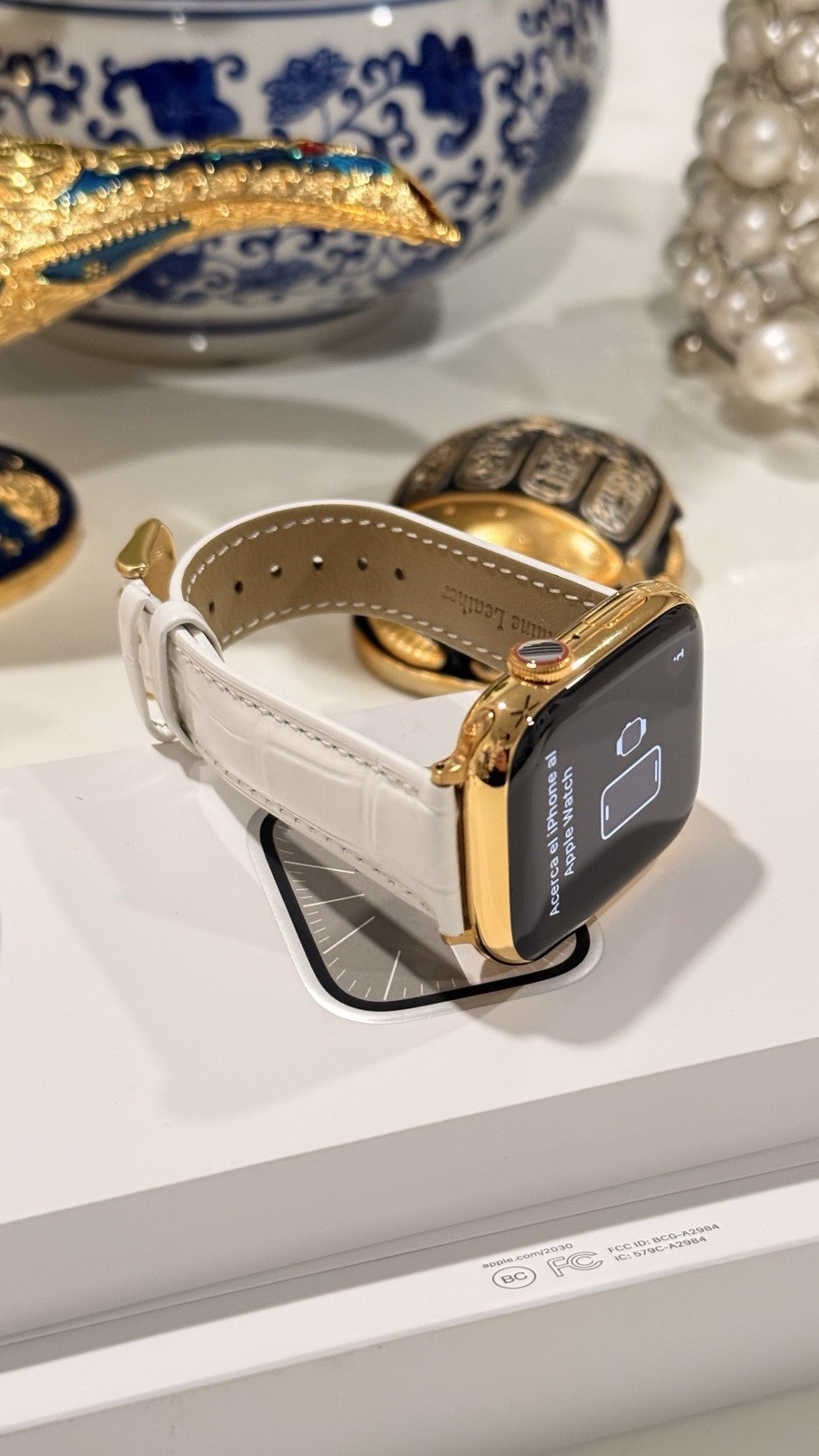 24K Gold Plated 45MM Apple Watch SERIES 9 Stainless Steel White Leather GPS LTE