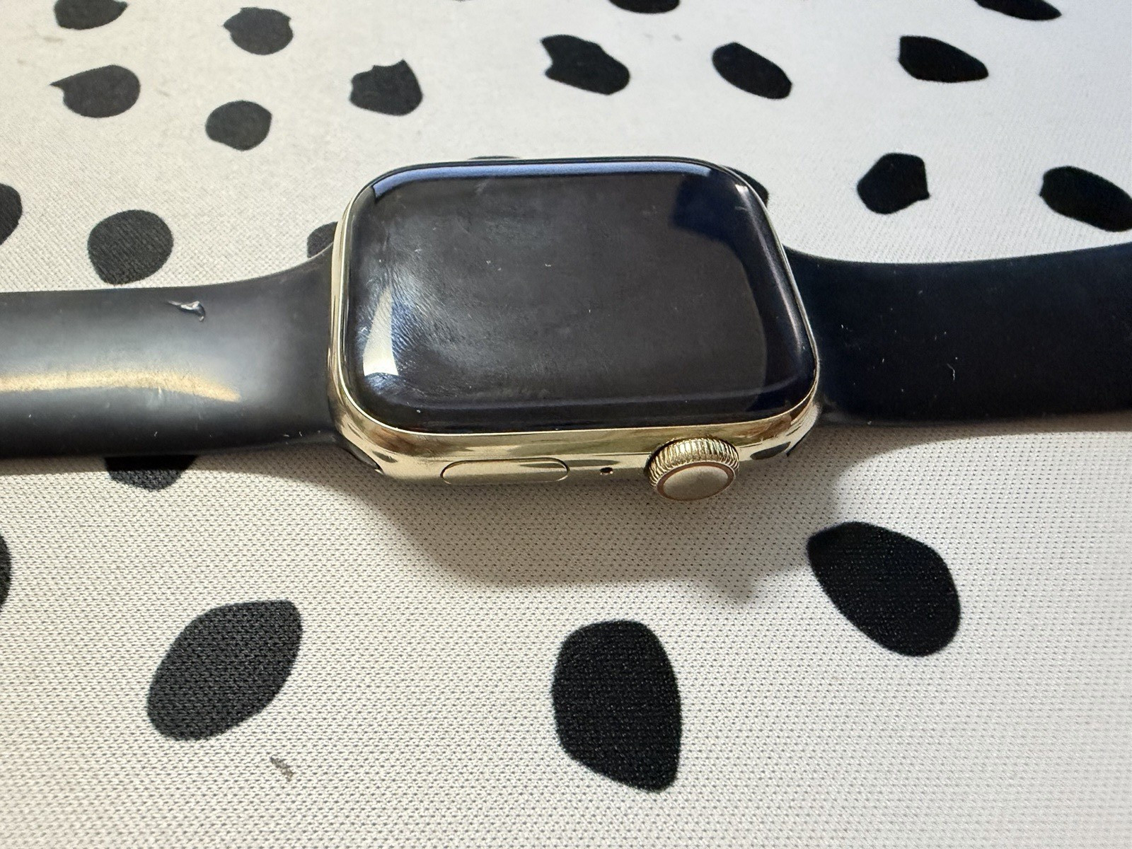 Apple Watch Series 6 44mm Gold Stainless Steel Case, Black Silicone Band GPS