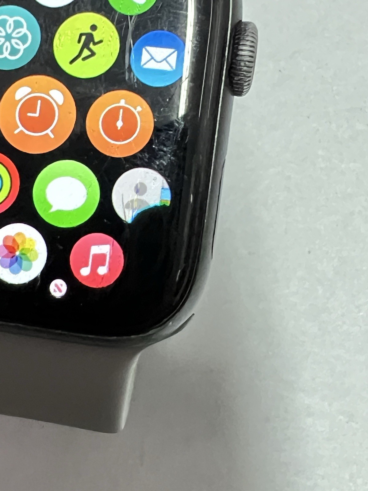 Apple Watch Series 5 44mm black Aluminum Case Sport Band GPS-LTE- burn