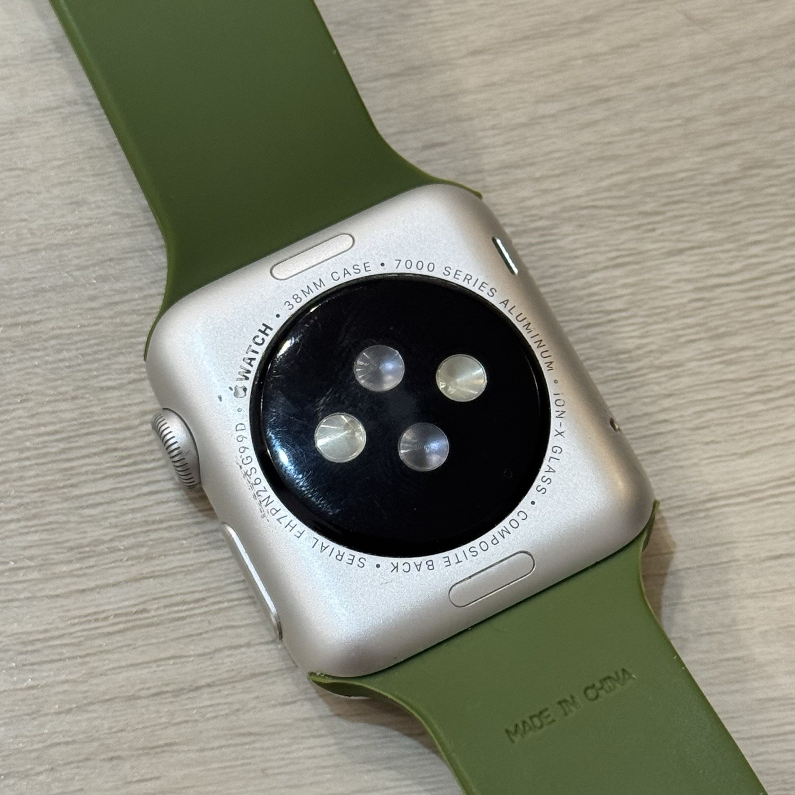 LOCKED – Apple Watch Series 1 38mm Aluminum Silver Case A1553 – AS IS PARTS
