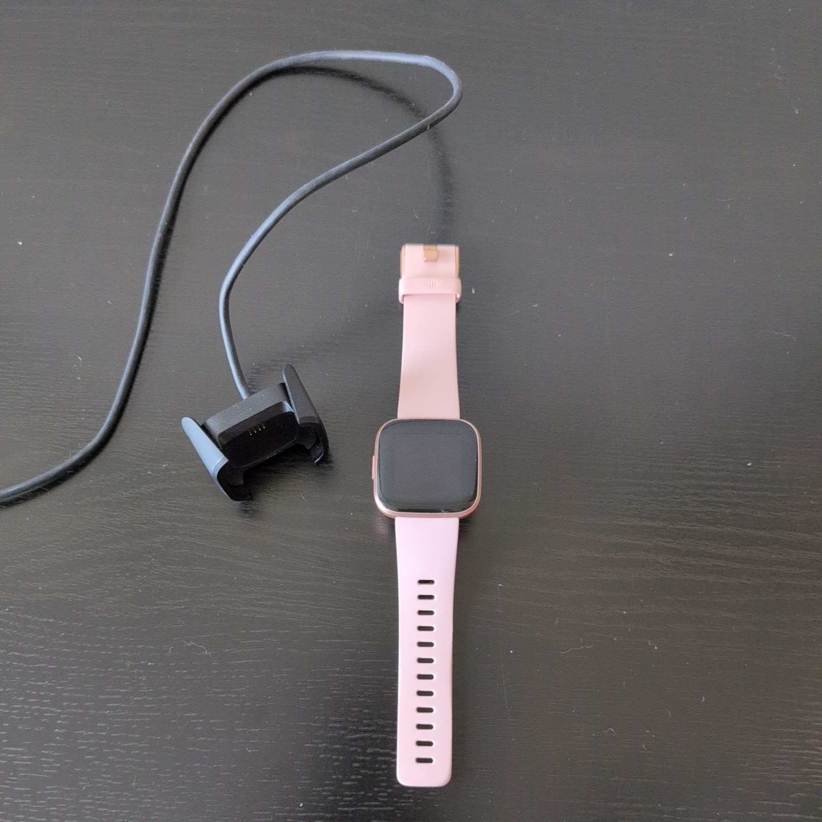 Fitbit Versa 2 – Health & Fitness Smart Watch Copper Rose / Pink Band FB507