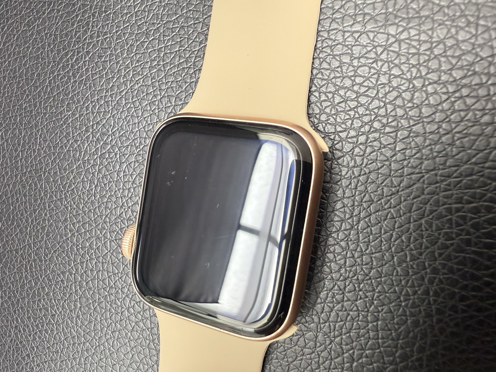 Apple Watch Series 5 40mm (GPS) Rose Gold – A2092 W/ Band LOCKED For Parts Only