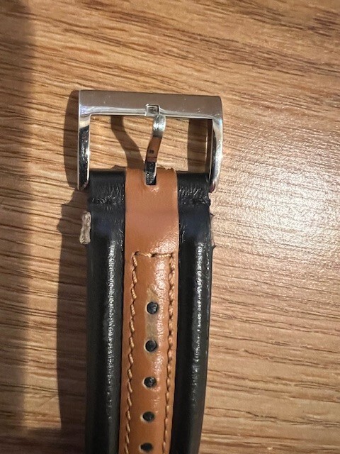 APPLE WATCH SERIES 5 44MM MODEL A2093 TORY BURCH LEATHER STRAP