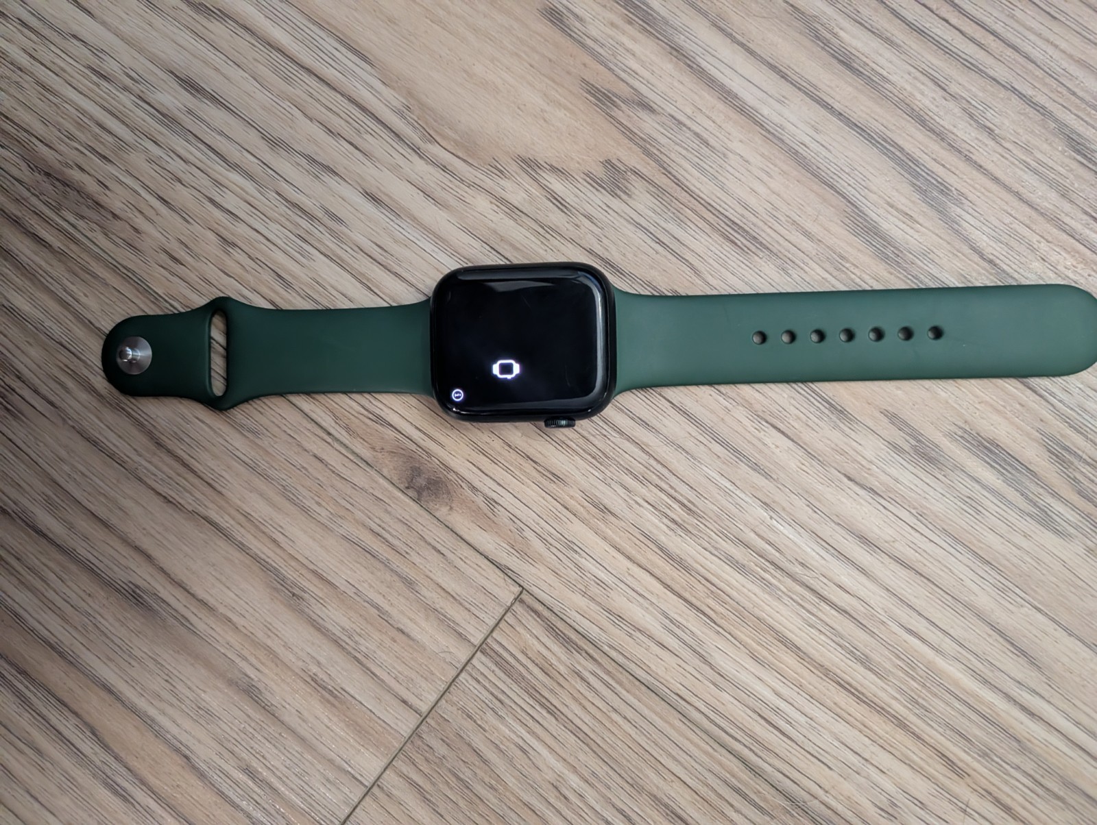 Apple Watch Series 7 45mm GPS Touch Screen, Green Silicone Band