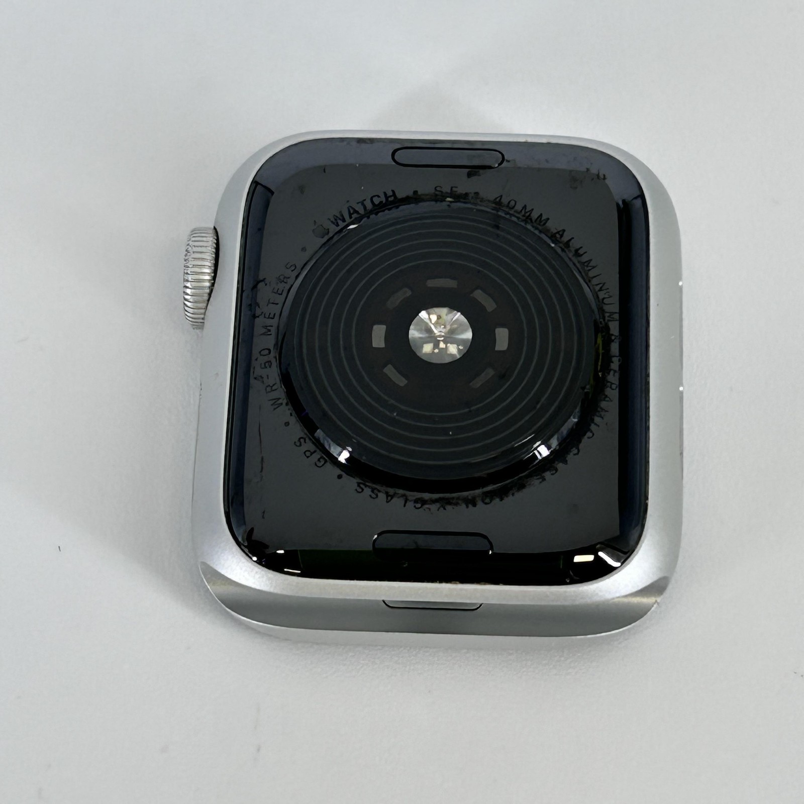 Apple Watch SE (1st Gen) 40mm Silver Aluminum (GPS) w/ No Band – Fair
