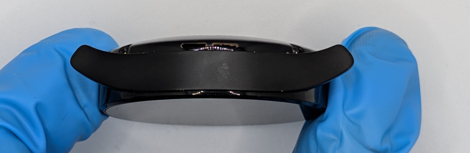 Samsung Galaxy Watch4 40mm Bluetooth / Black (Moderate Condition). +-+