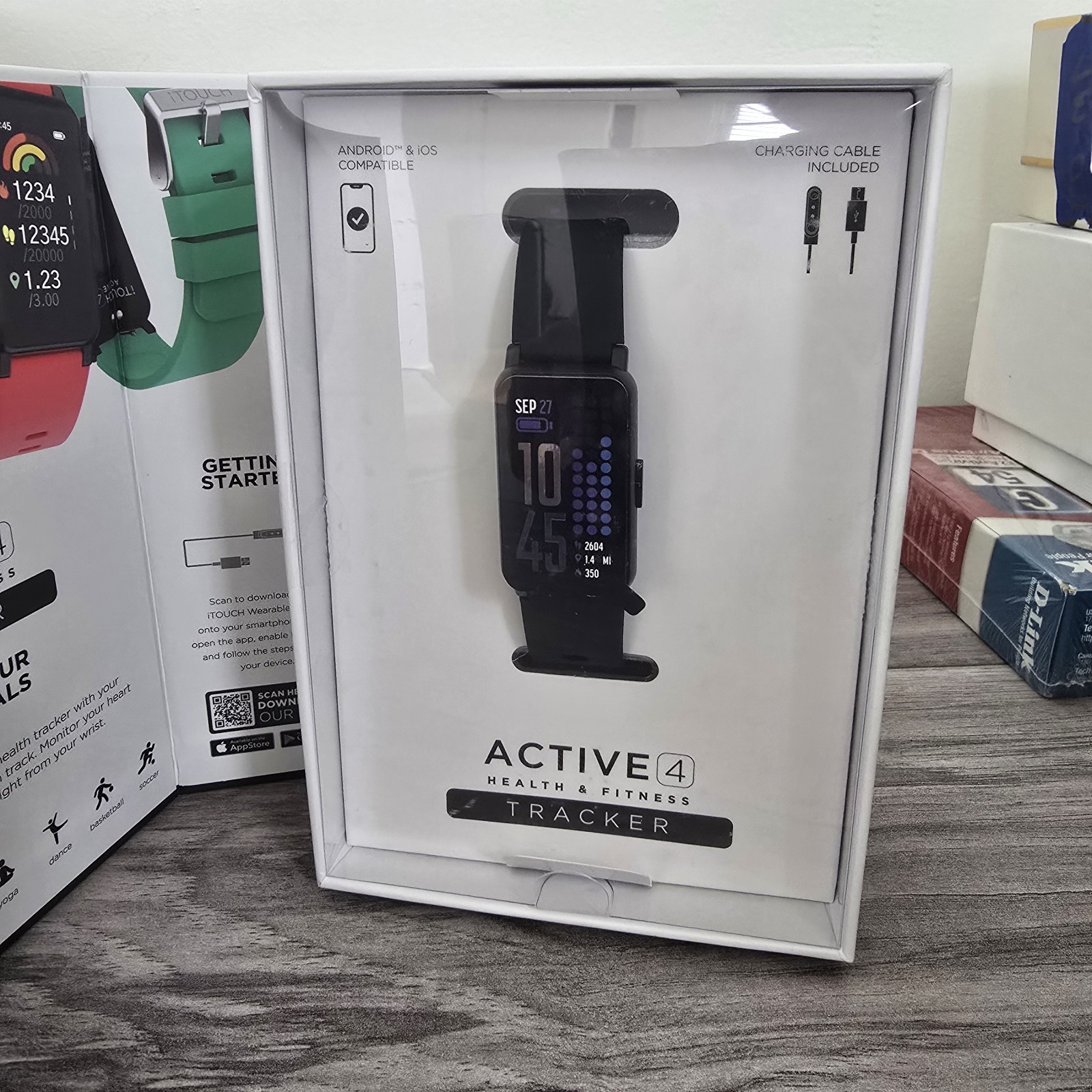 NEW iTouch Wearables Active 4 Unisex Black Watch/Fitness Tracker TC4S01-G02